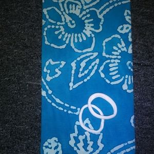Blue and white Hibicus Bandana/face mask NWOT